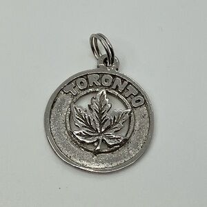 Vtg 925 Sterling Silver Toronto Maple Leaf Cutout Charm / Pendant